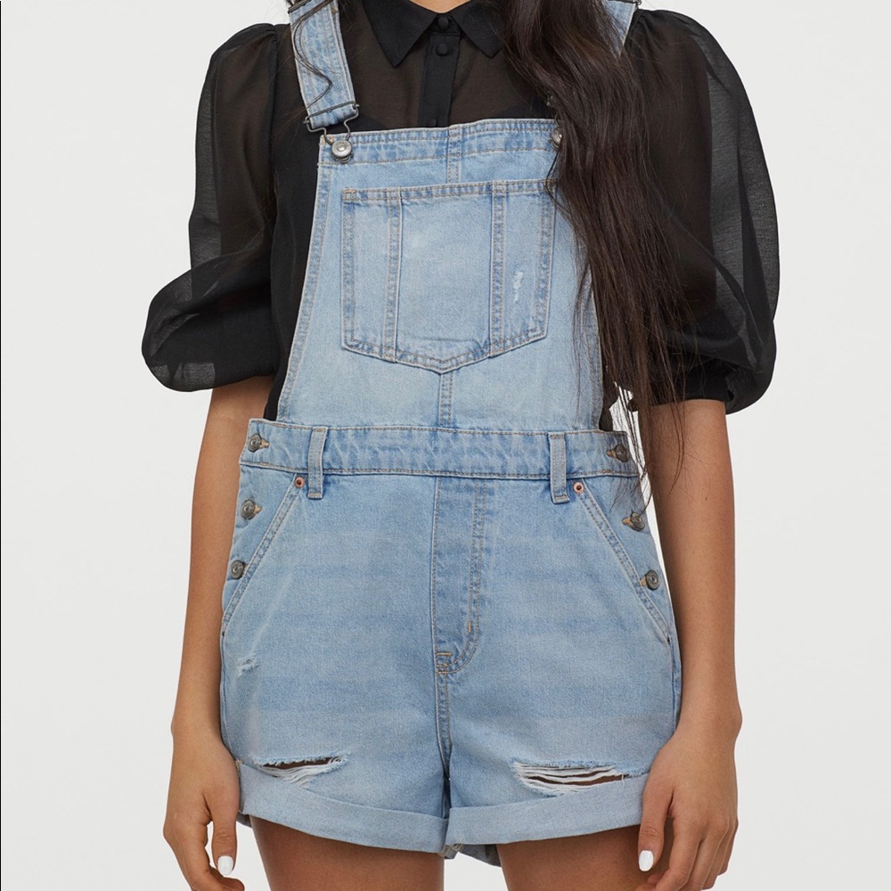 Divided H&M Denim Overall Shorts Sz 4